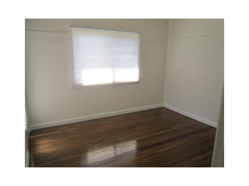 19 Meroo Street, Bomaderry NSW 2541