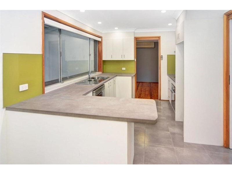 13 Edwards Avenue, Bomaderry NSW 2541