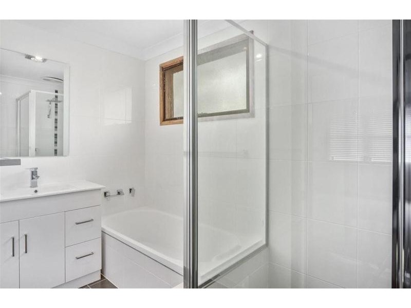 13 Edwards Avenue, Bomaderry NSW 2541