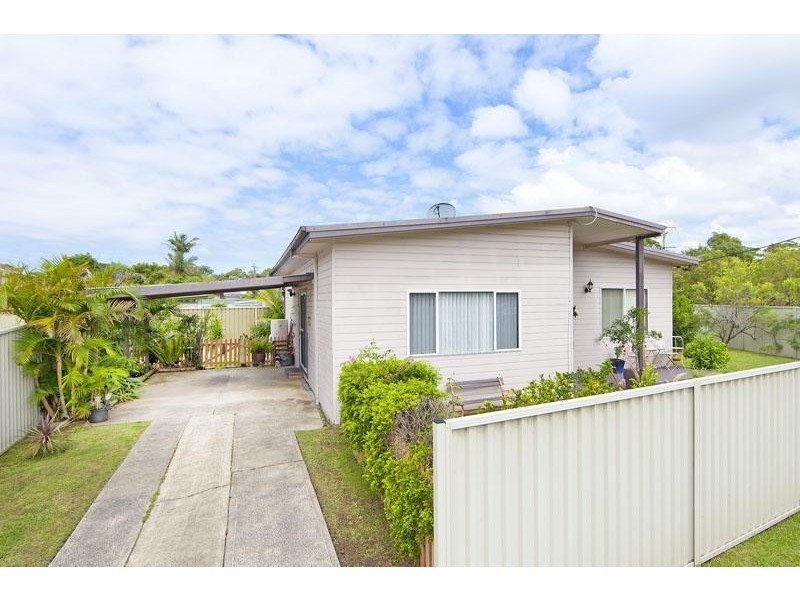 5 Marlborough Place, Berkeley Vale NSW 2261