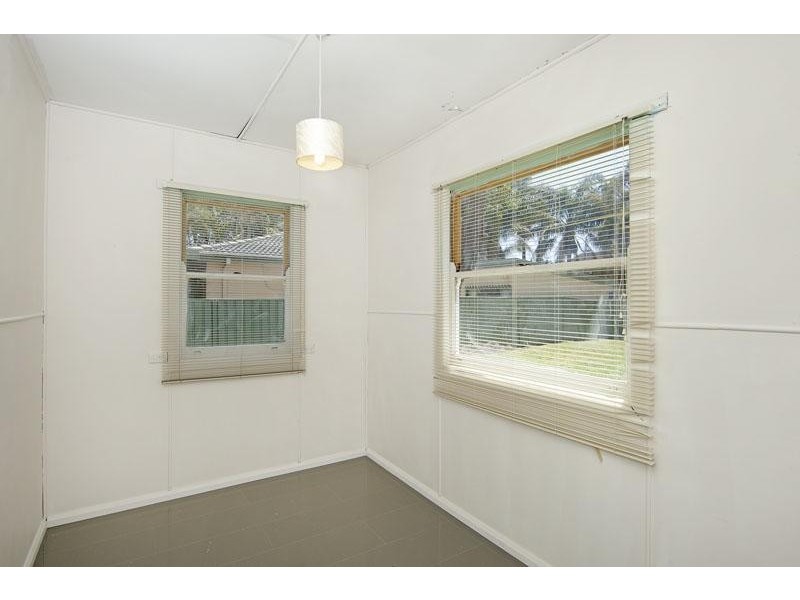 57 Kerry Crescent, Berkeley Vale NSW 2261