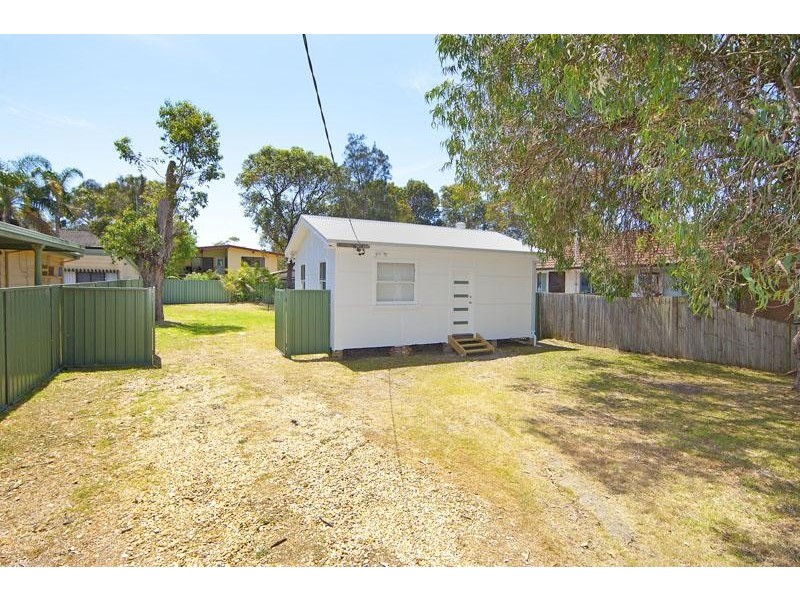 57 Kerry Crescent, Berkeley Vale NSW 2261