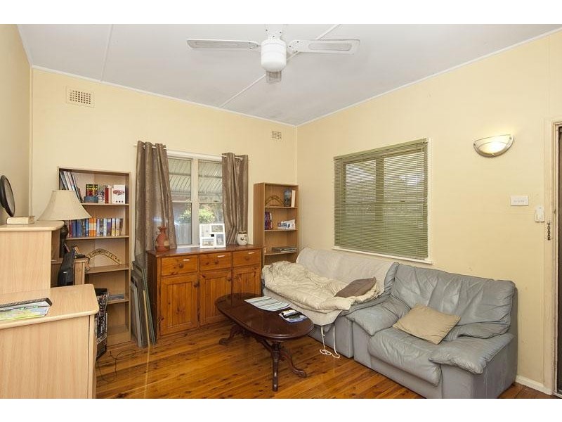 16 Bluebell Avenue, Berkeley Vale NSW 2261