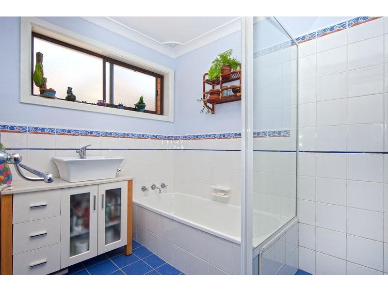 39 Audie Parade, Berkeley Vale NSW 2261