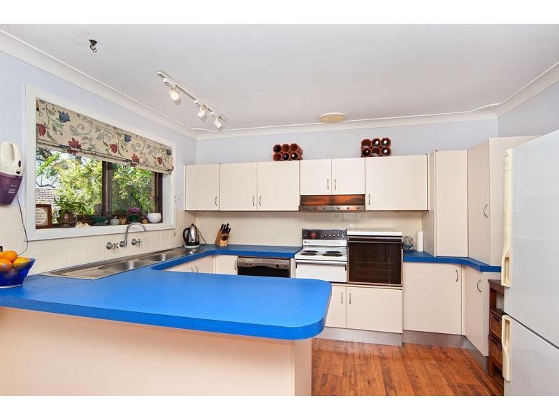 39 Audie Parade, Berkeley Vale NSW 2261