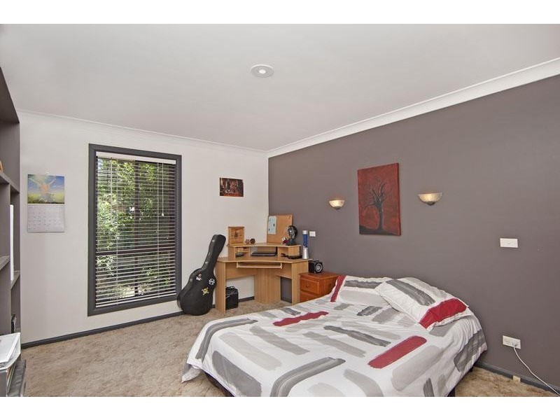 39 Audie Parade, Berkeley Vale NSW 2261