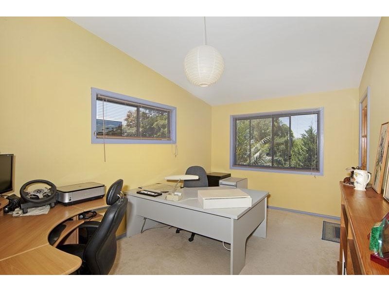 39 Audie Parade, Berkeley Vale NSW 2261