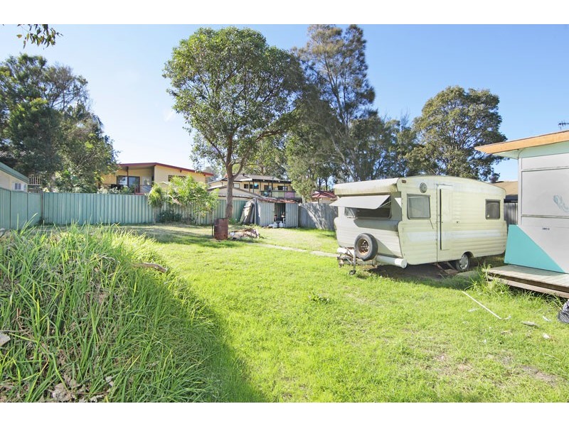 57 Kerry Crescent, Berkeley Vale NSW 2261