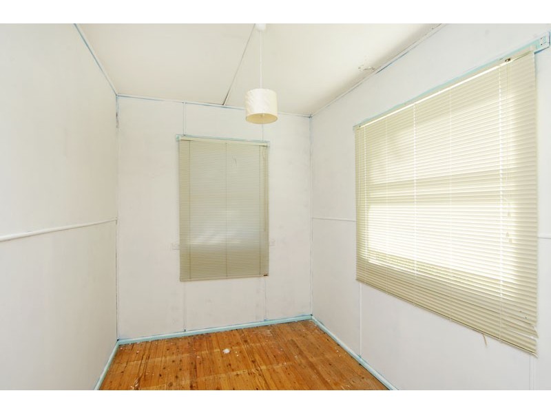 57 Kerry Crescent, Berkeley Vale NSW 2261