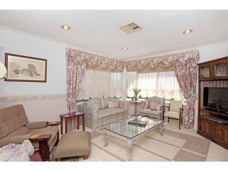 13 Guardian Road, Watanobbi NSW 2259