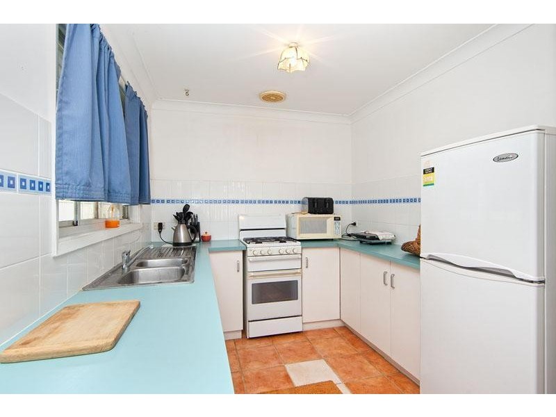 23 Albatross Road, Berkeley Vale NSW 2261