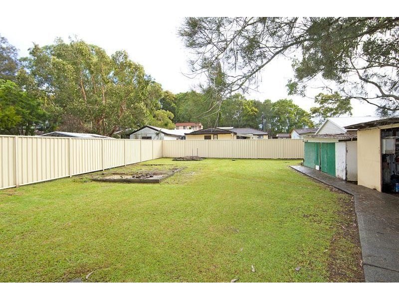 23 Albatross Road, Berkeley Vale NSW 2261