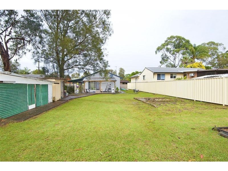 23 Albatross Road, Berkeley Vale NSW 2261