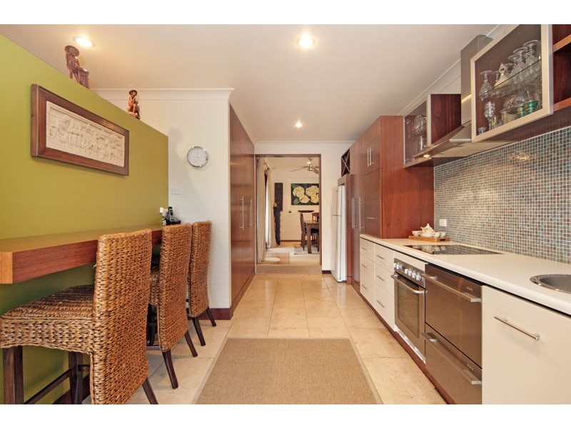 9 Buckingham Road, Berkeley Vale NSW 2261