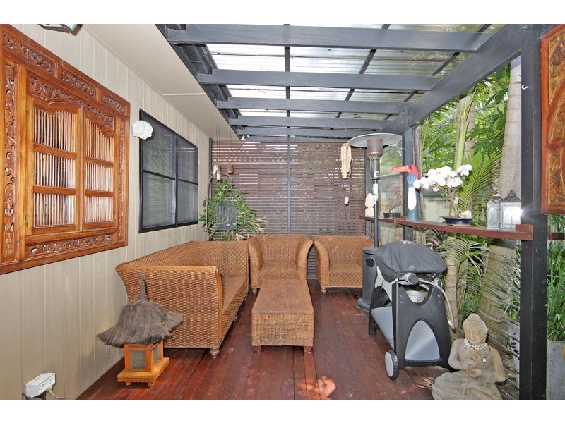 9 Buckingham Road, Berkeley Vale NSW 2261