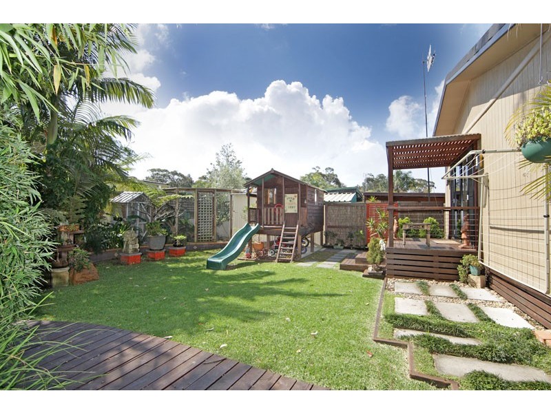 9 Buckingham Road, Berkeley Vale NSW 2261