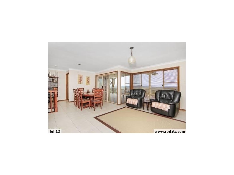 9 Page Close, Wyong NSW 2259