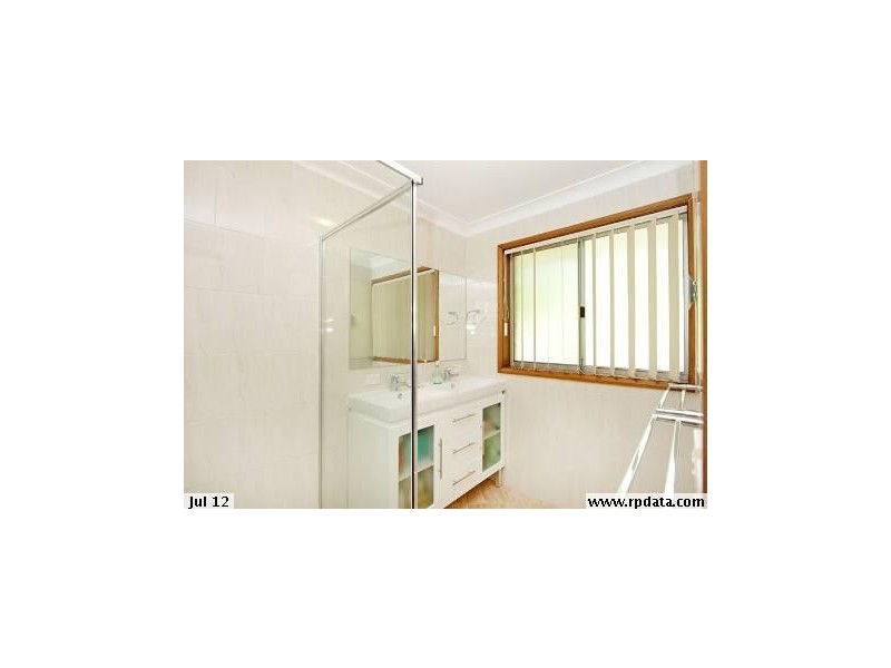 9 Page Close, Wyong NSW 2259