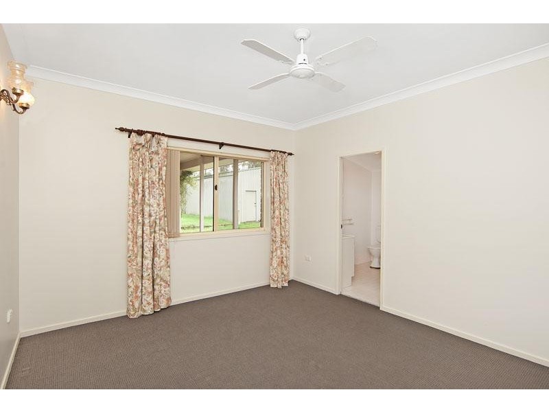 4 Song Bird Lane, Jilliby NSW 2259