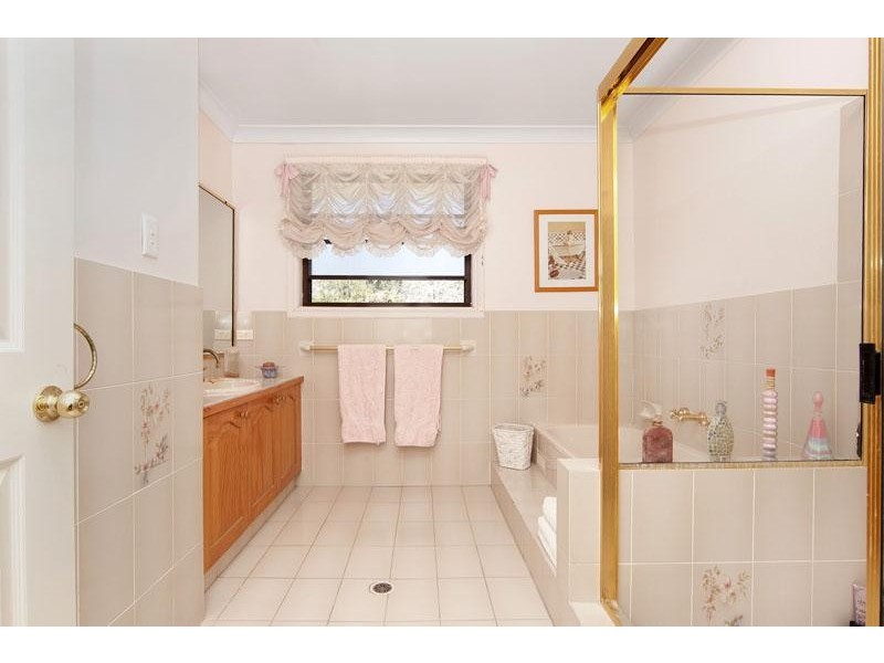 11 Jennings Road, Wyong NSW 2259