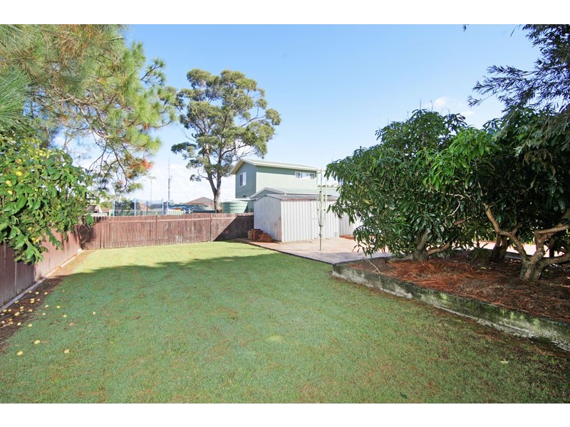 64 Hillcrest Avenue, Tacoma NSW 2259