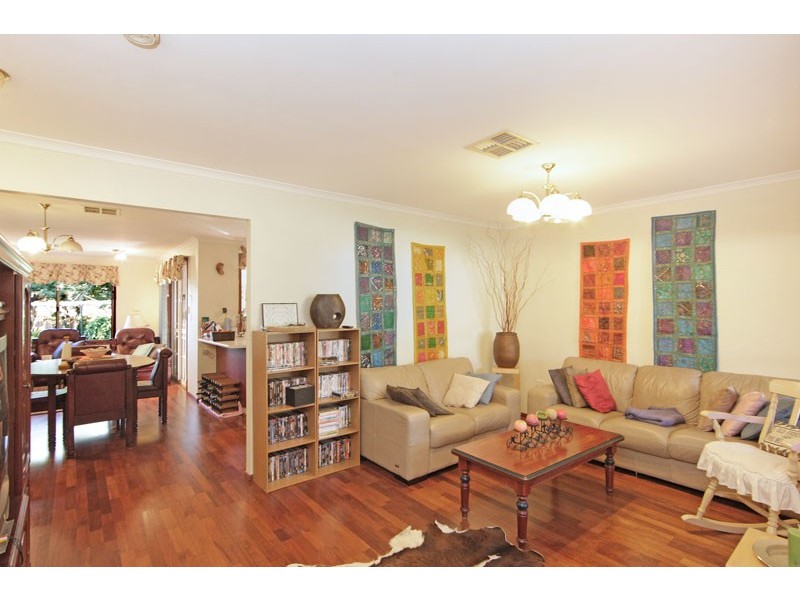 11 Guardian Road, Watanobbi NSW 2259