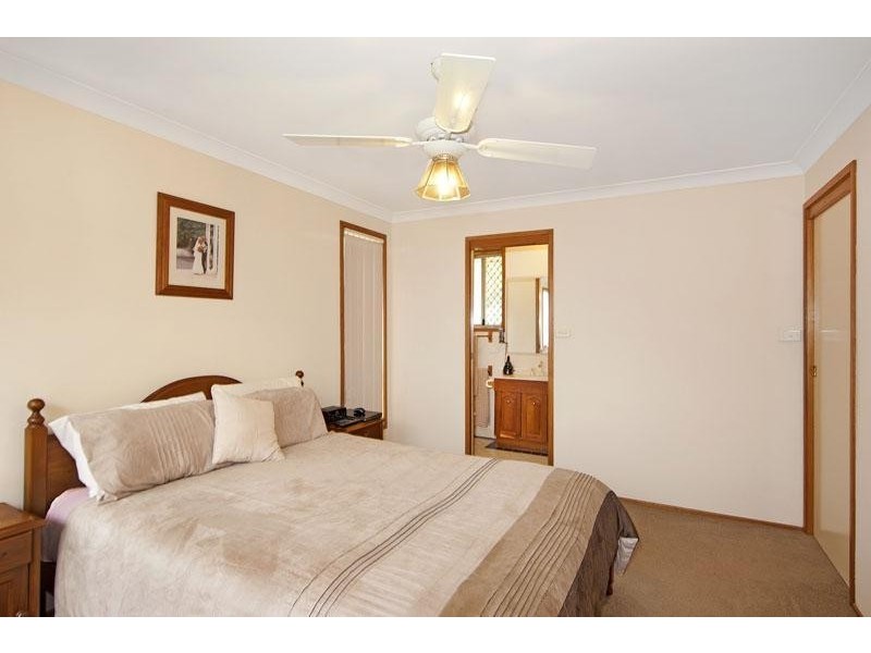 20 Stornaway Crescent, Berkeley Vale NSW 2261