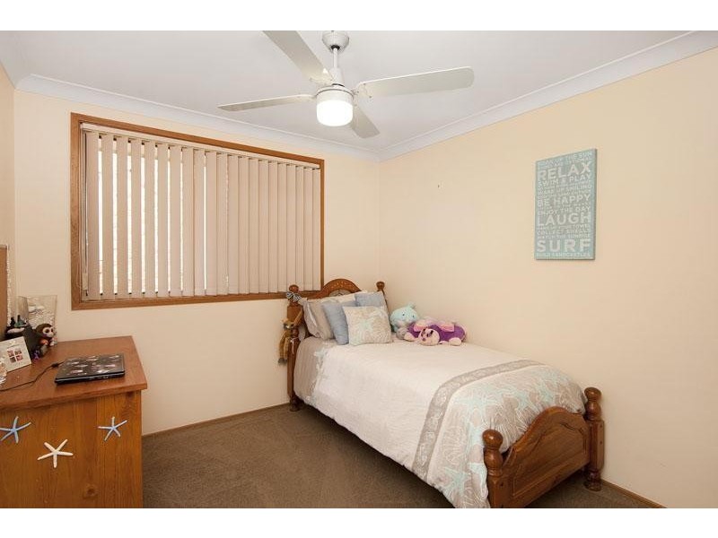 20 Stornaway Crescent, Berkeley Vale NSW 2261