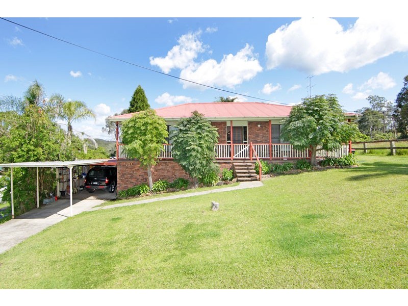 1 Rossmore Close, Wyong NSW 2259