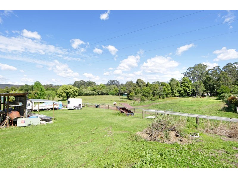 1 Rossmore Close, Wyong NSW 2259