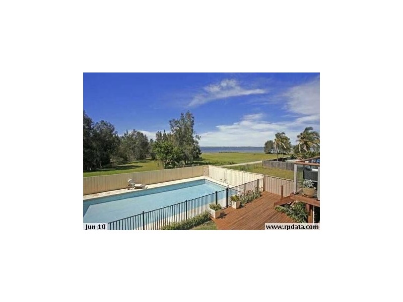 311 Lakedge Avenue, Berkeley Vale NSW 2261
