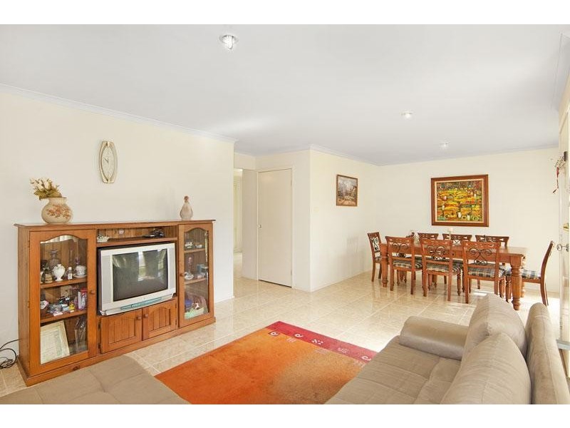 14 Highcliff Close, Woongarrah NSW 2259