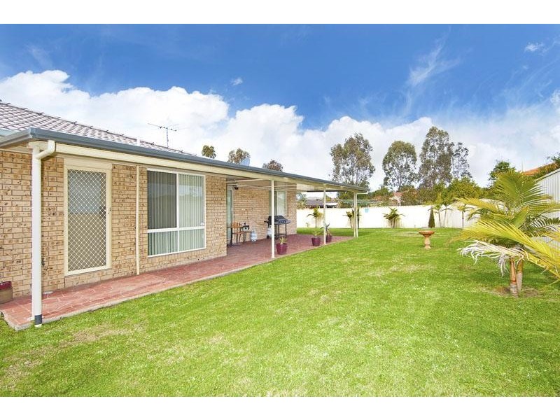 14 Highcliff Close, Woongarrah NSW 2259