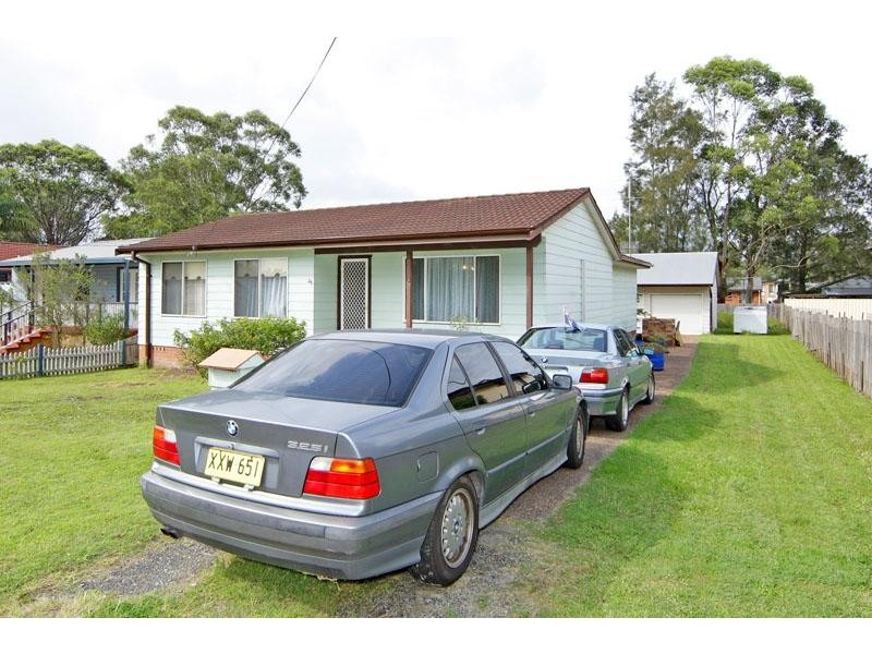 24 Platypus Road, Berkeley Vale NSW 2261