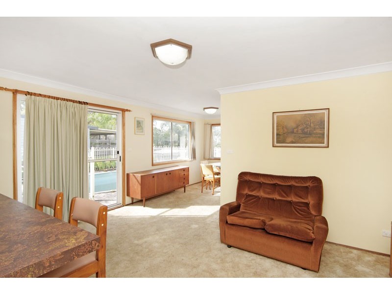 24 Platypus Road, Berkeley Vale NSW 2261