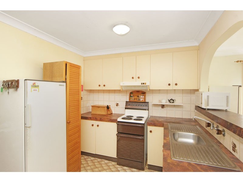 24 Platypus Road, Berkeley Vale NSW 2261