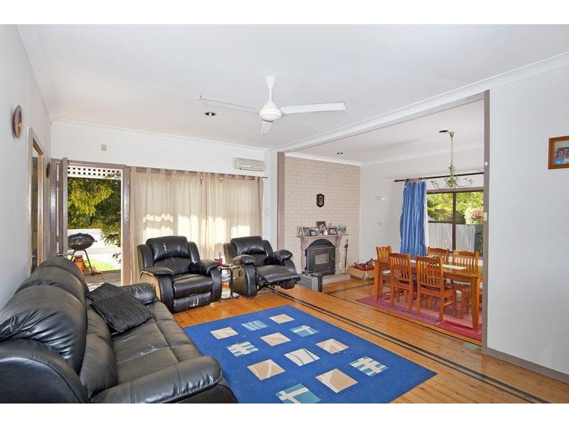 98 Geoffrey Road, Chittaway Point NSW 2261