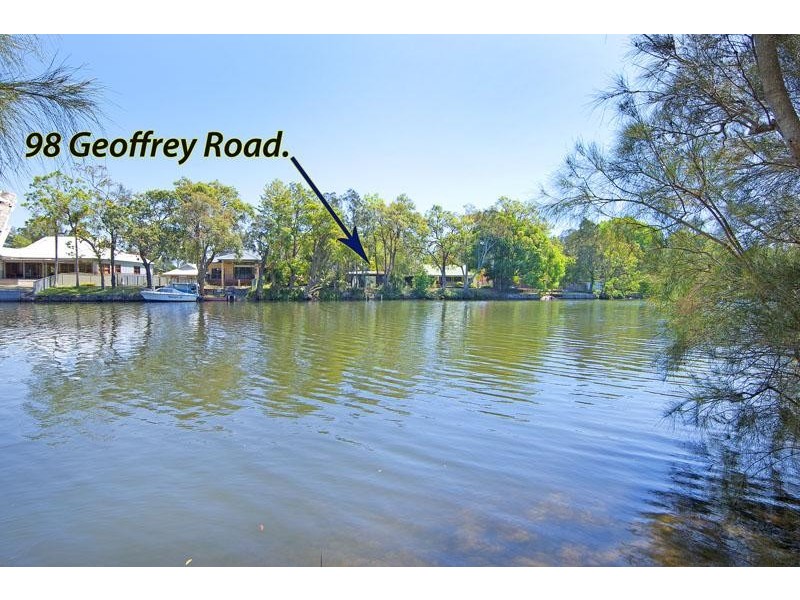 98 Geoffrey Road, Chittaway Point NSW 2261