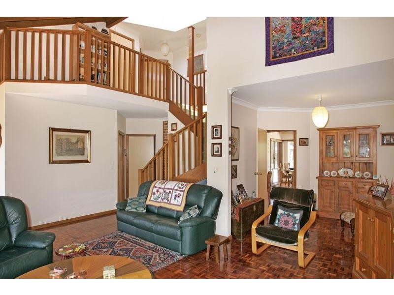 2 Panorama Parade, Berkeley Vale NSW 2261