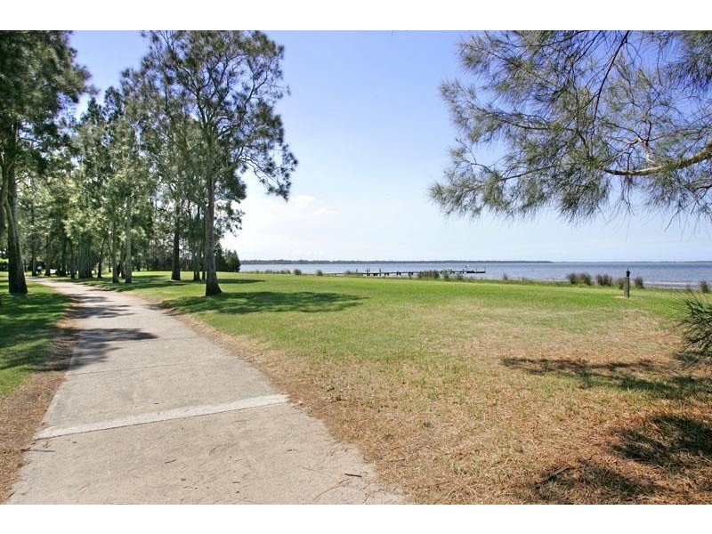 2 Panorama Parade, Berkeley Vale NSW 2261