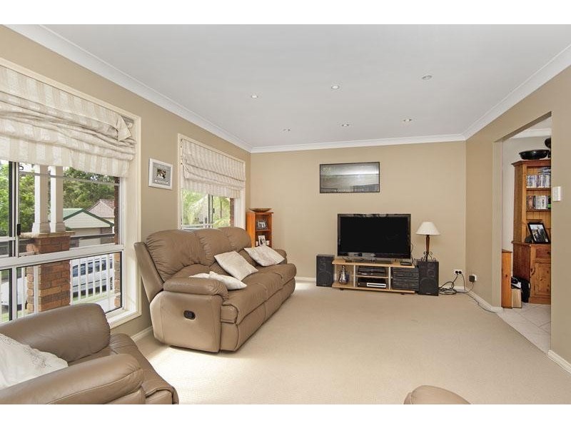 11 Riverview Drive, Wyong NSW 2259