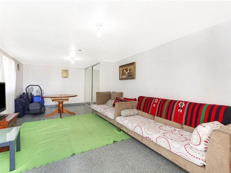 37 Romney Crescent, Miller NSW 2168