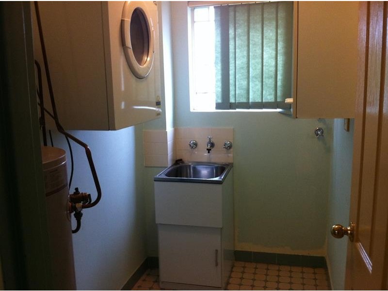 6/6-10 SIR JOSEPH BANKS Street, Bankstown NSW 2200