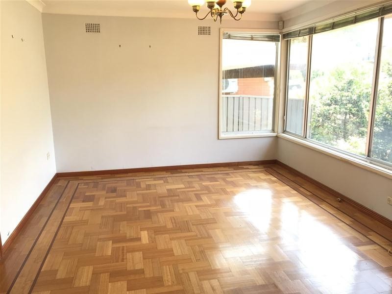 15 Cumberland Avenue, Georges Hall NSW 2198