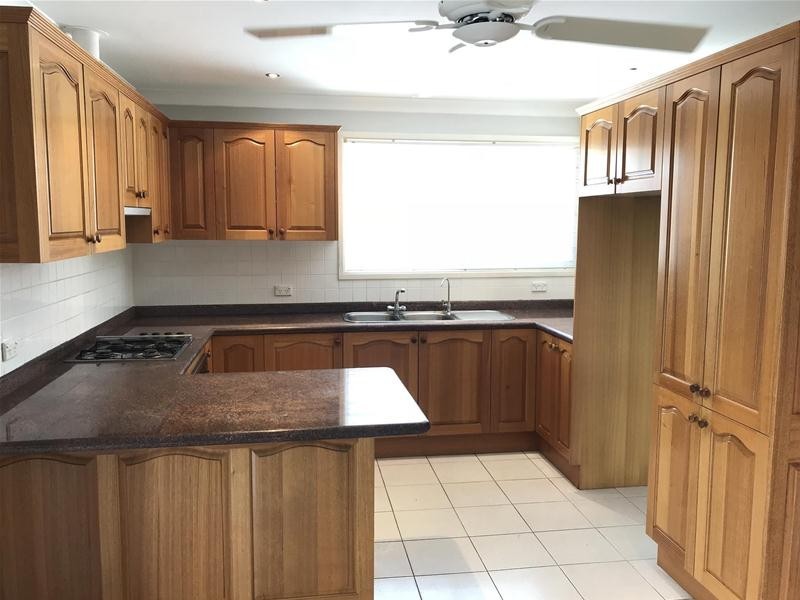 15 Cumberland Avenue, Georges Hall NSW 2198