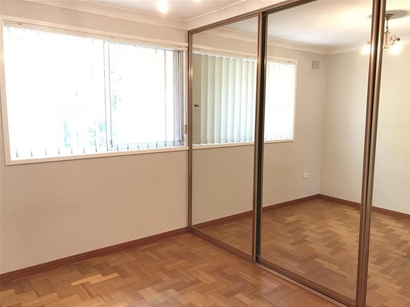 15 Cumberland Avenue, Georges Hall NSW 2198