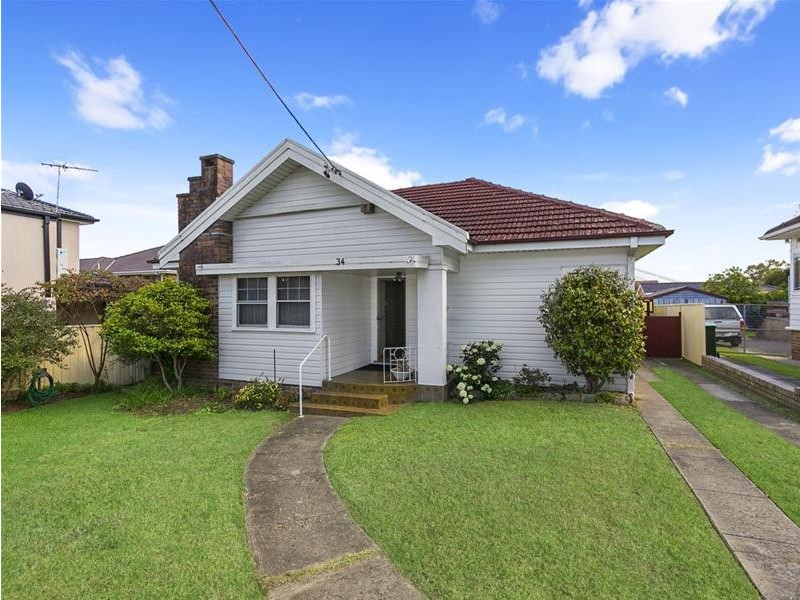 34 Buckland Street, Greenacre NSW 2190