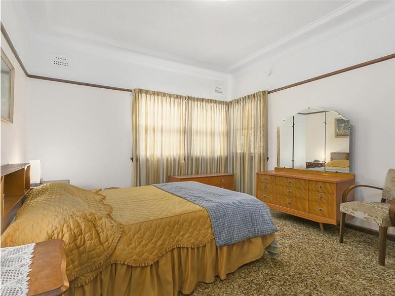 34 Buckland Street, Greenacre NSW 2190