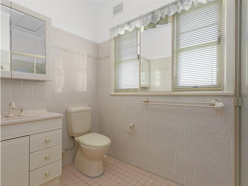 34 Buckland Street, Greenacre NSW 2190