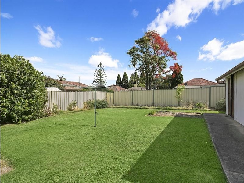 34 Buckland Street, Greenacre NSW 2190
